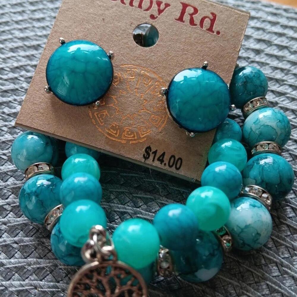 Ruby Rd. Blue Earrings & 2 Blue Bead Stretch Bracelets - Picture 2 of 9